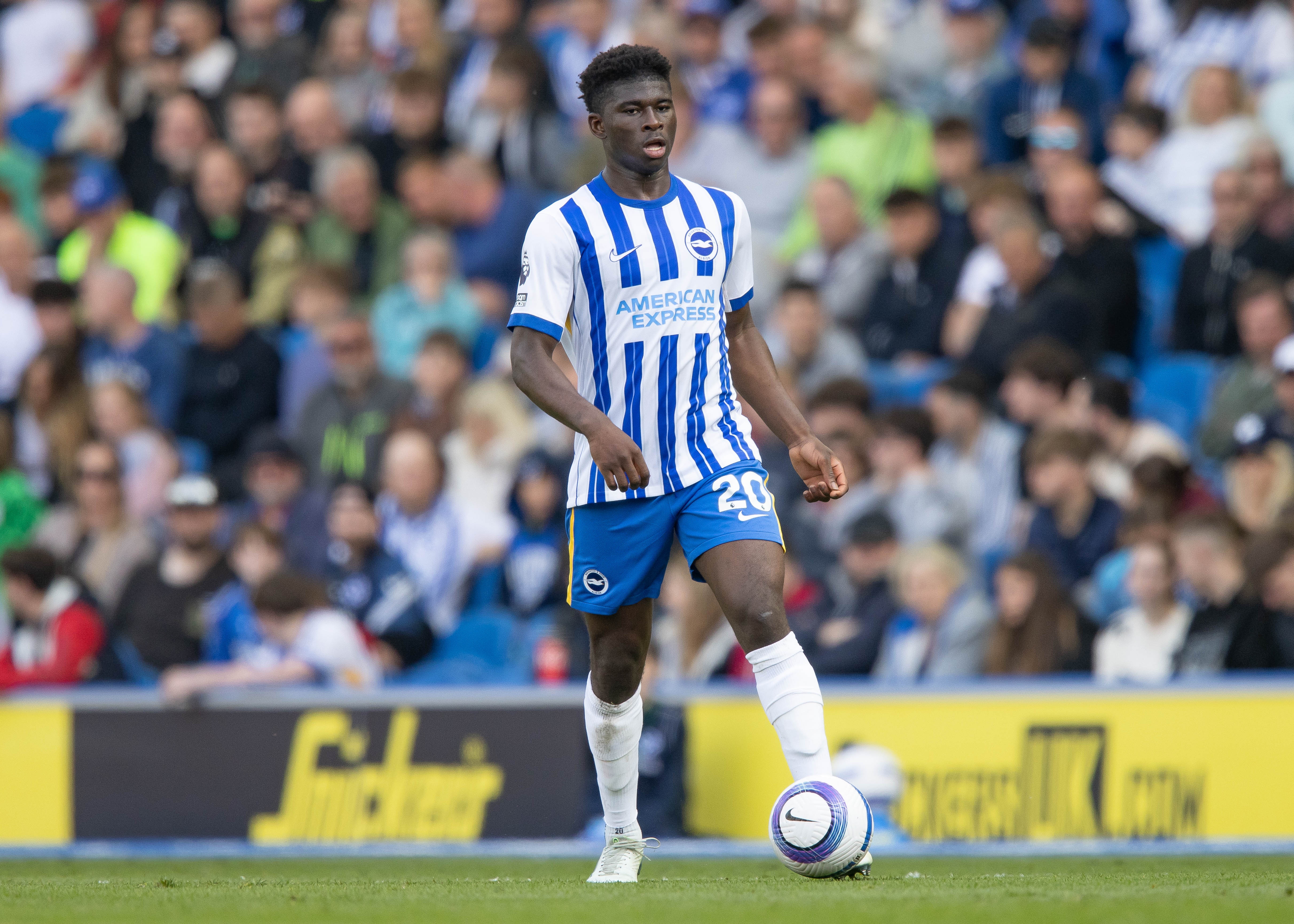 布莱顿主帅谈巴莱巴转会曼联传闻：非常有信心留住球员