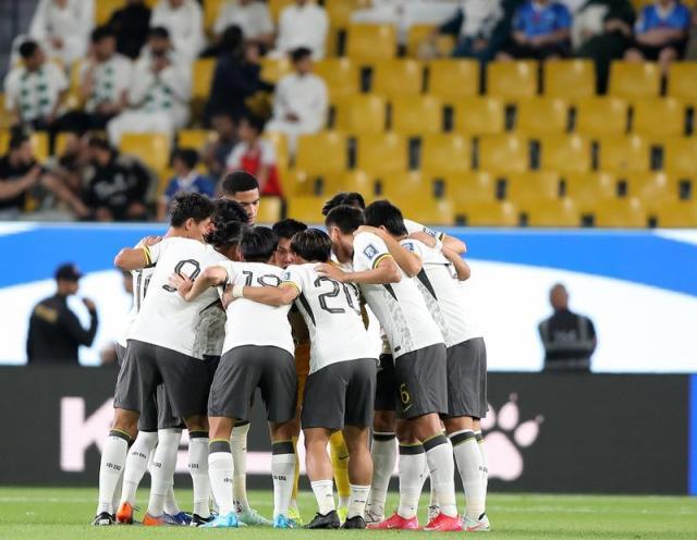 pg电子手机端-【台前幕后】深夜开赛影响国足 意外导致塞鸟无机会